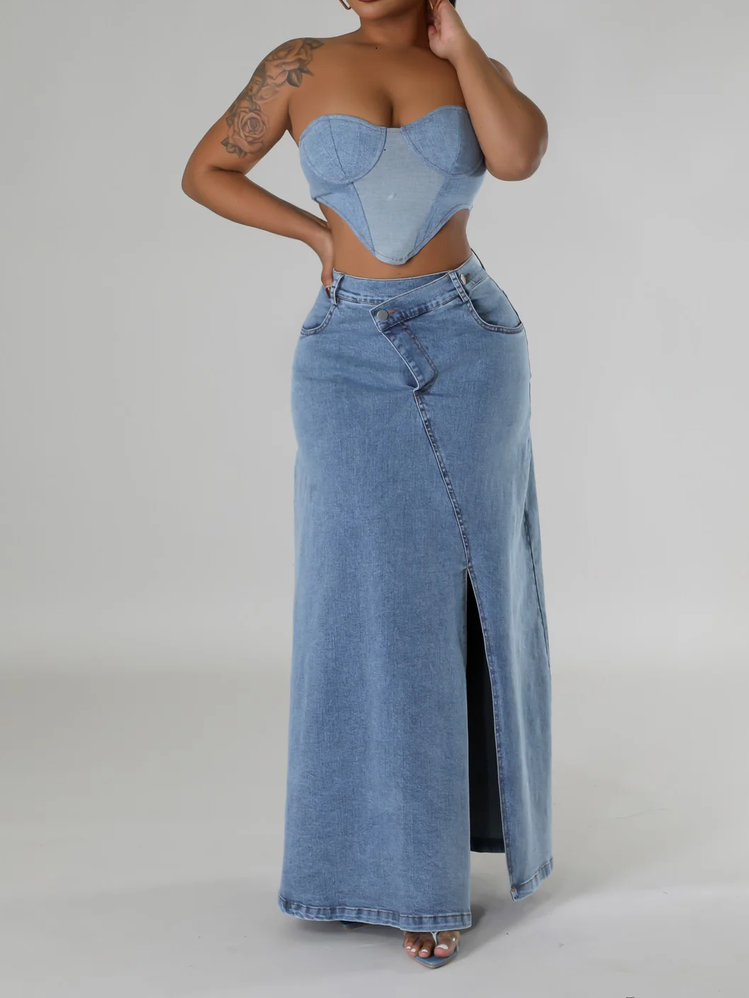 High-Waisted Stretch Skirt – Sleek, Flirty & Effortlessly Chic