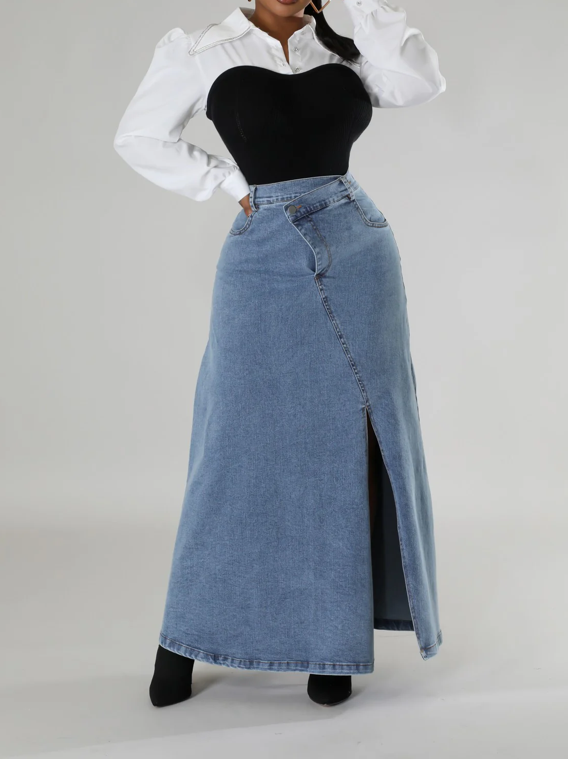 High-Waisted Stretch Skirt – Sleek, Flirty & Effortlessly Chic