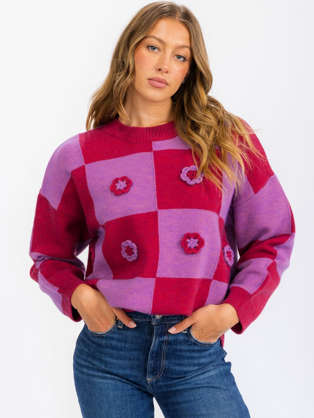 Women's long sleeve flower detailed color block checkers pullover sweater